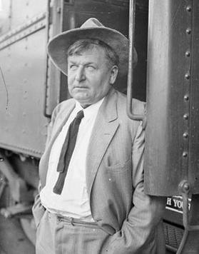 Walter_Scott_and_train,_1926