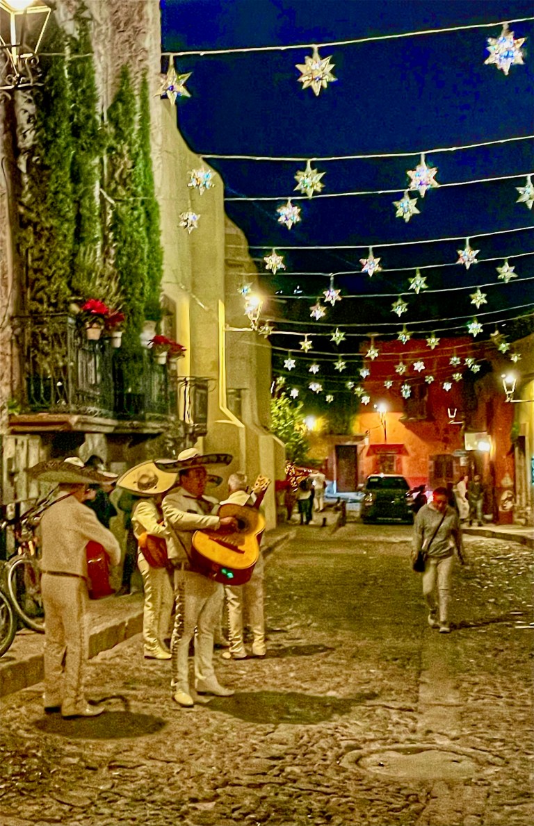 A Christmas walk through San Miguel de Allende | Musings, Magic, San ...