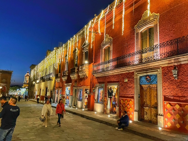 A Christmas walk through San Miguel de Allende | Musings, Magic, San ...
